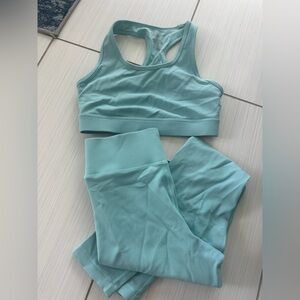 Bandier Turquoise Workout Set size small